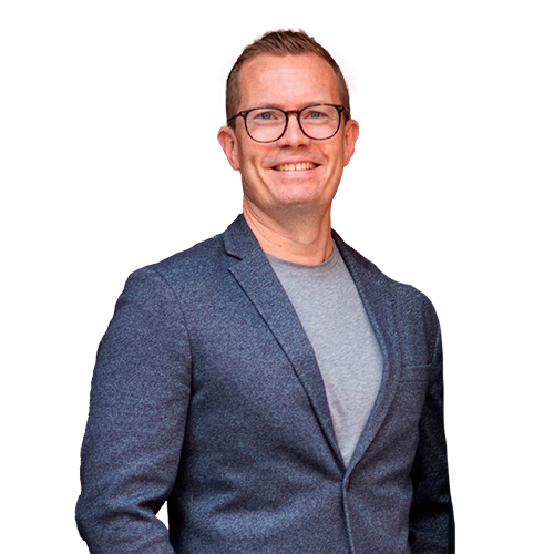 Bild på Fredrik Sandström som ler